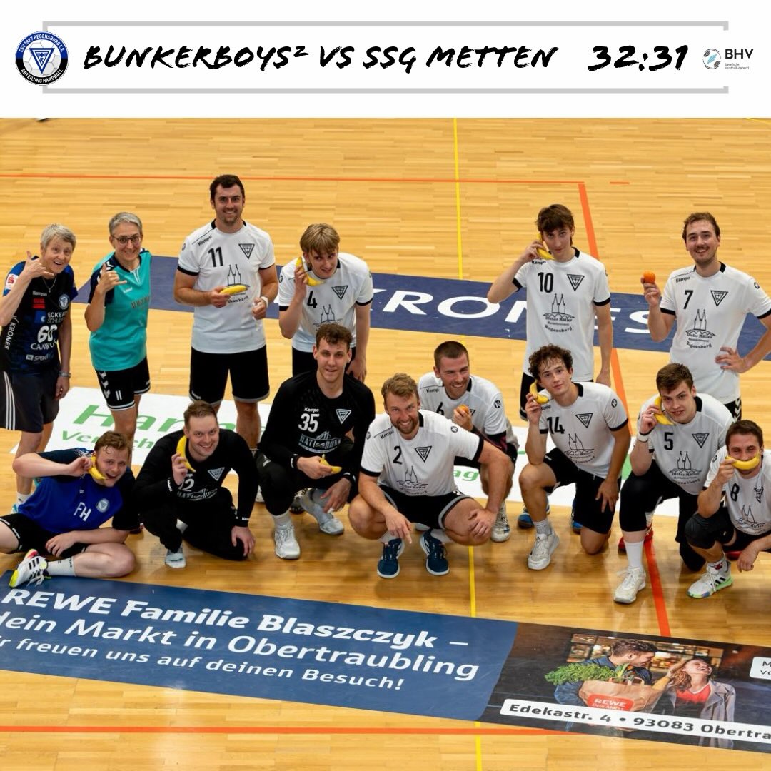 Testspielsieg für die Bunkerboys²

Im Rahmen des Trainingslagers absolvieren die Bunkerboys² ein Testspiel gegen die Herren der SSG Metten. Auch Dank der überragenden Verpflegung von @rewe_blaszczyk behält man am Ende den längeren Atem und setzt sich knapp mit 32:31 durch. 
Vielen Dank an die SSG Metten & viel Erfolg in der kommenden Spielzeit 🤝

#bunkerboys2 #trainingslager #testspiel #reweblaszczyk